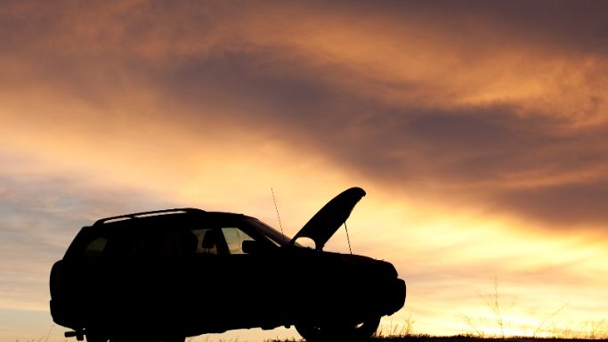 voiture en panne stress